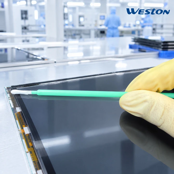Microfiber Cleanroom Swabs in use